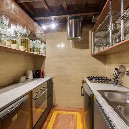 Apartament Borgo Pio Experience *